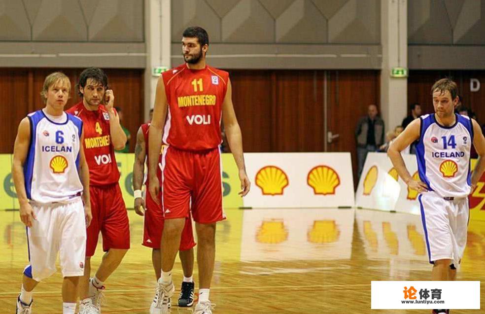 NBA中比姚明高的都有谁?_比姚明高的nba球员 NBA中比姚明高的都有谁?_比姚明高的nba球员