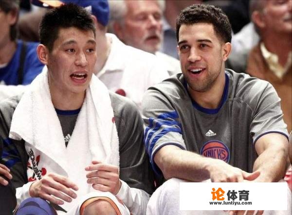 林书豪在NBA8个赛季，在CBA2个赛季，一共赚到多少钱？_林书豪打了几个赛季CBA