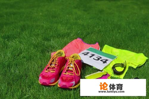 为什么那么多人背个大包去健身房？_网球比赛用镁粉