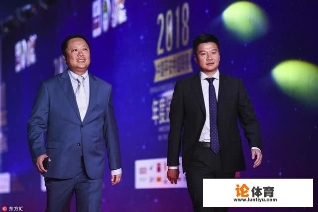 李金羽在中超颁奖礼上说“我们苏宁今年夺得了联赛冠军”,这是怎么回事?_中超苏宁夺冠双十一 李金羽在中超颁奖礼上说“我们苏宁今年夺得了联赛冠军”,这是怎么回事?_中超苏宁夺冠双十一