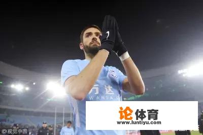 卡拉斯科谢场“泪眼婆娑”,这是为输球“难过”,还是为球迷“感动”?_中超昨晚令人动容一幕 卡拉斯科谢场“泪眼婆娑”,这是为输球“难过”,还是为球迷“感动”?_中超昨晚令人动容一幕