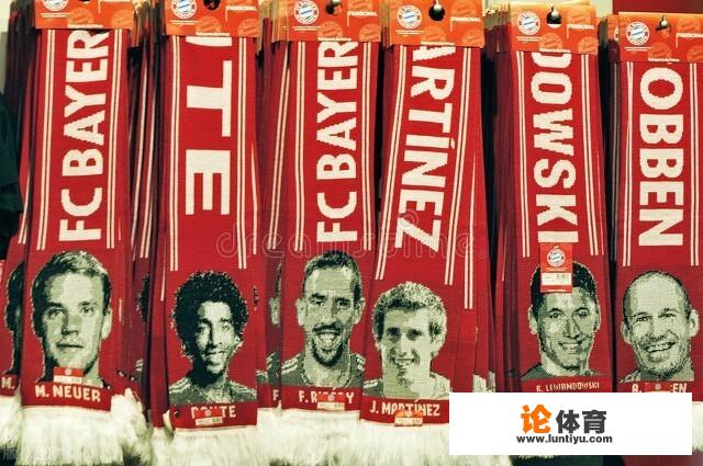 德甲历史上最伟大的前锋是谁呢?莱万可以排第几呢 德甲历史上最伟大的前锋是谁呢?莱万可以排第几呢