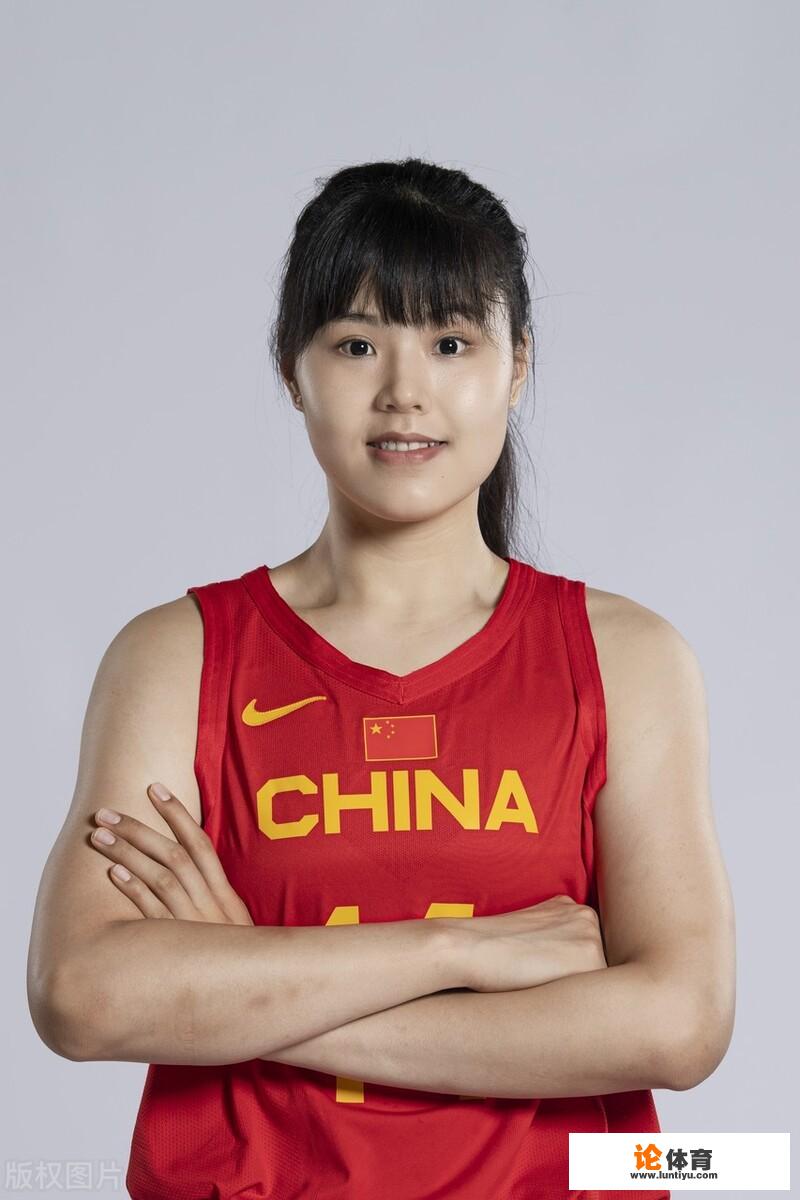 李月汝的身高是多少？在女篮里如何呢