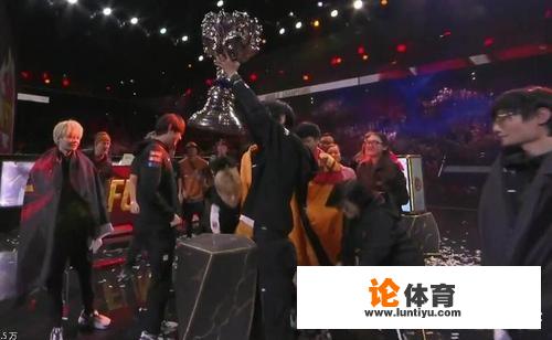 如何看待B站花费8个亿拿下英雄联盟S10到S12赛季三年独家转播权 如何看待B站花费8个亿拿下英雄联盟S10到S12赛季三年独家转播权