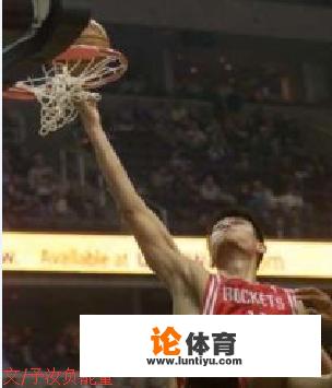 NBA里投篮本来是要进的，但是被队友进攻干扰，这算前者一次出手投篮不进吗