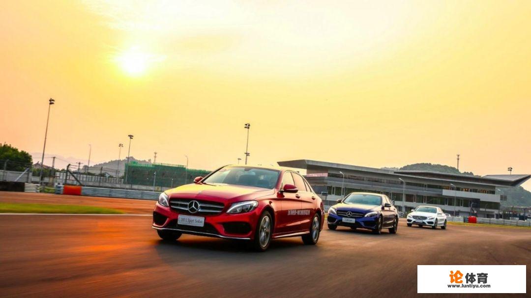 如何看待河南奔驰车定速巡航失控时速120狂奔近1小时一事 如何看待河南奔驰车定速巡航失控时速120狂奔近1小时一事