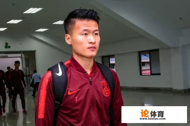 留洋加盟皇马是错误选择，林良铭回归中超加盟大连人，他的留洋选择错了吗