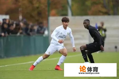 留洋加盟皇马是错误选择，林良铭回归中超加盟大连人，他的留洋选择错了吗