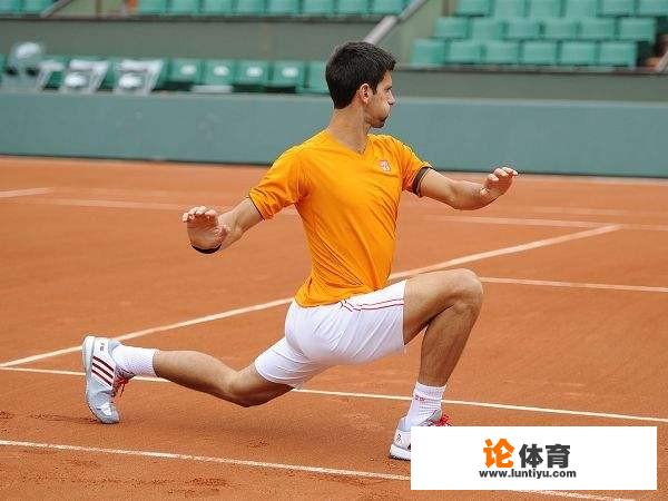 网球中的“非社会性失误”(还是非受贿性失误)是什么意思 网球中的“非社会性失误”(还是非受贿性失误)是什么意思