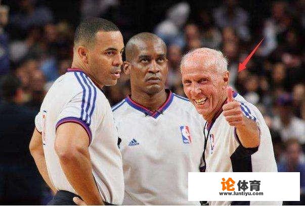 今天NBA赛场连续三人被裁判驱逐出场，球迷调侃赛季末冲业绩，你怎么看