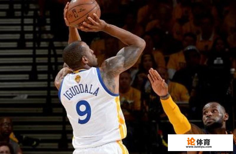 勇士对篮网第四节中段，一哥突破双手暴扣，紧接着空切单手劈扣，伊戈达拉真的老了吗