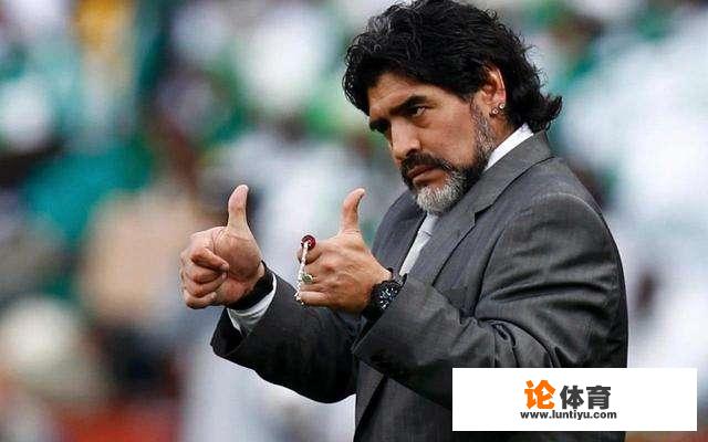 老马就2个联赛冠军，是顶级球员中除大罗外最少的，为什么还有些人会吹