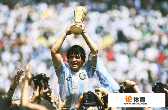 老马就2个联赛冠军，是顶级球员中除大罗外最少的，为什么还有些人会吹