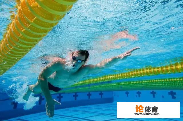 运动员一天消耗多少卡 运动员一天消耗多少卡