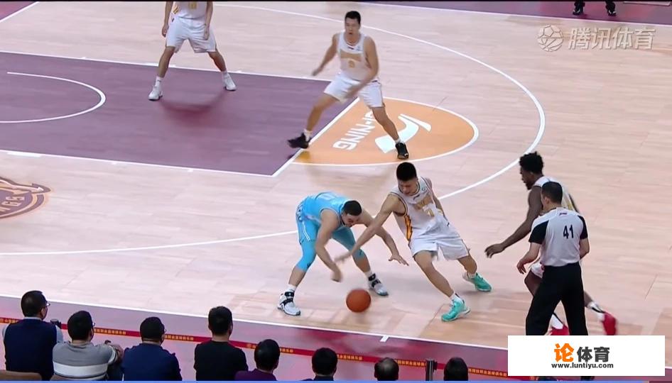 CBA到底有多少辽宁籍球员?请说说,怎么哪都有 CBA到底有多少辽宁籍球员?请说说,怎么哪都有