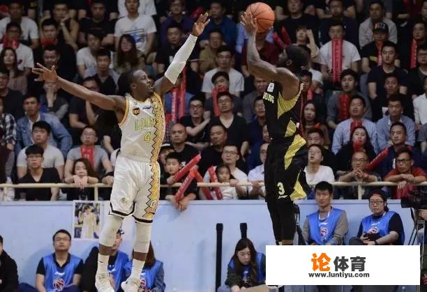 CBA半决赛：山东险胜广厦，总分2-2，劳森三分准绝杀