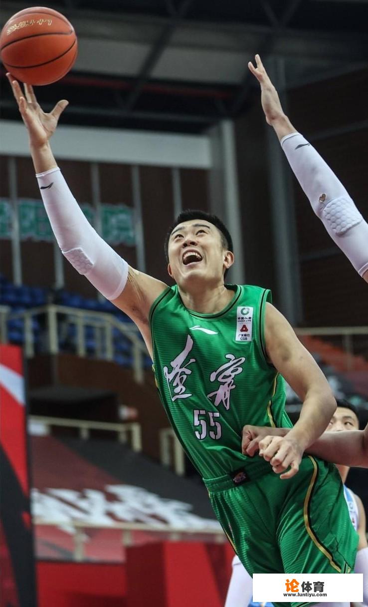 CBA广东与辽宁的巅峰对决一触即发，谁能拿下比赛胜利