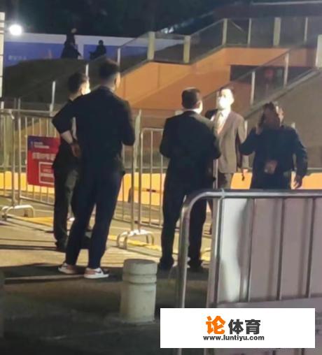 给赵睿打工，出任赵睿训练营教练，CBA韦德孟铎的薪水有多少