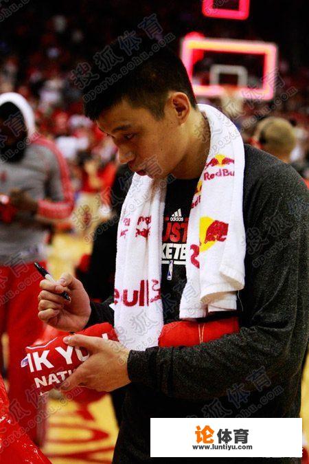 为什么有的NBA球星只送鞋子不送鞋垫