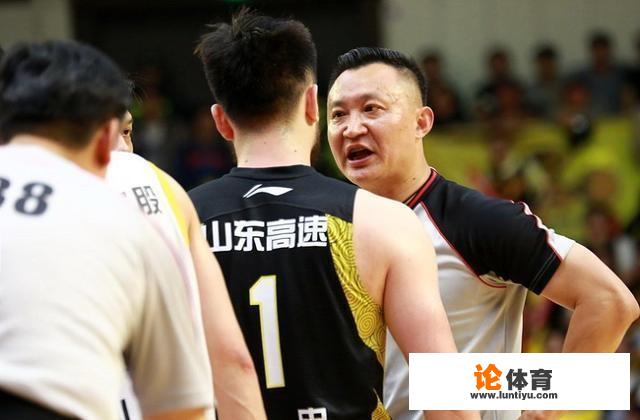 对于CBA金哨闫军，你怎么看