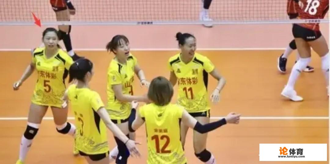山东女排客场2:3惜败浙江女排，你如何看待山东女排决胜局的表现