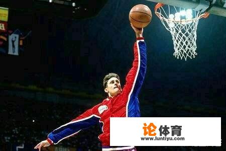 NBA07怎么玩？怎么样才能花式扣篮？