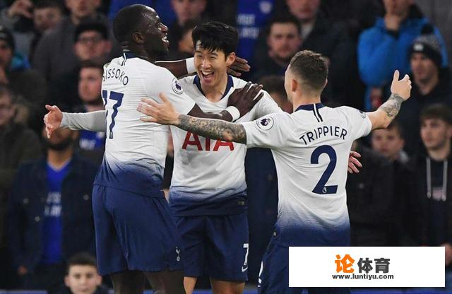 很失望！孙兴慜直言:那应该是点球，马奎尔碰到了我，被罚黄牌也让我很吃惊，你怎么看？