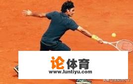 带绳网球应该绑在网球拍的哪里？