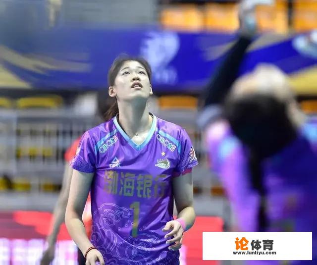 3-0横扫江苏女排，李盈莹打满全场拿到全场最高的25分，赛前严重的脚伤好了吗？