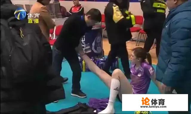 3-0横扫江苏女排，李盈莹打满全场拿到全场最高的25分，赛前严重的脚伤好了吗？