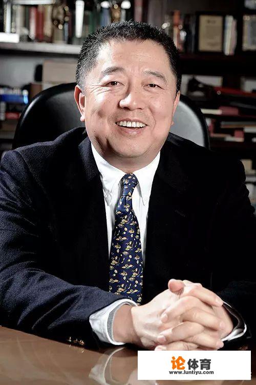 同是搞球队的！胡葆森一年亏10亿，郭广昌就赚钱了，这是谁之过？