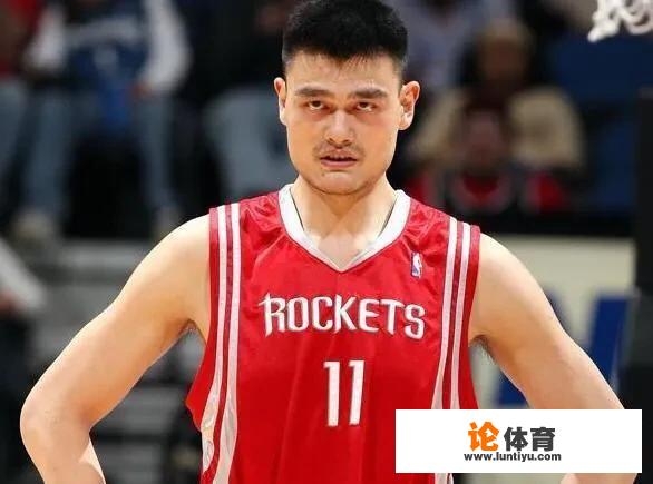 姚明在NBA中锋里的排名是？