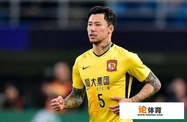 中超球衣一个赛季是不是数量有限啊?球员可以随便处理吗? 中超球衣一个赛季是不是数量有限啊?球员可以随便处理吗?