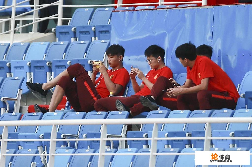 孙兴慜接受央视采访,表示16岁从不打游戏看电视,20岁郭田雨躺枪,你怎么看? 孙兴慜接受央视采访,表示16岁从不打游戏看电视,20岁郭田雨躺枪,你怎么看?