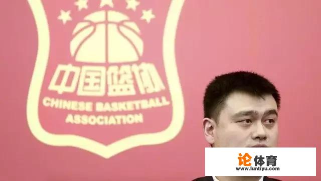 CBA对球员穿得球鞋有什么规定？