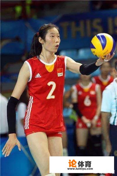 乒乓球往后抛犯规吗? 乒乓球往后抛犯规吗?