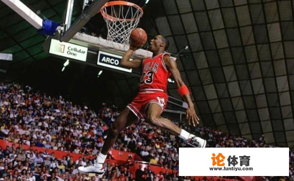 nba历史一共有几次扣篮把篮板扣碎的人?(我记得奥胖是一个~)? nba历史一共有几次扣篮把篮板扣碎的人?(我记得奥胖是一个~)?