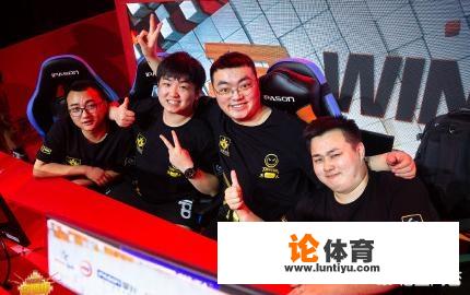 逆风翻盘的销售团队口号? 逆风翻盘的销售团队口号?