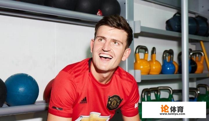 曼联为什么愿意花8800万欧元买莱斯特城中后卫马奎尔?斥巨资在后卫身上值得吗? 曼联为什么愿意花8800万欧元买莱斯特城中后卫马奎尔?斥巨资在后卫身上值得吗?