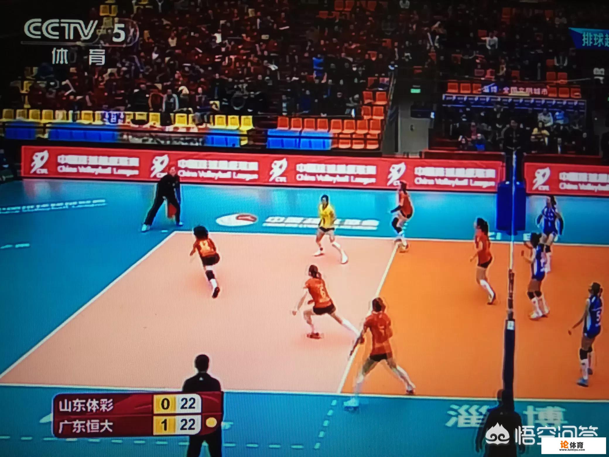 八强赛第十轮山东女排在先丢一局的情况下,连扳三局3-1胜广东队,如何评价本场比赛? 八强赛第十轮山东女排在先丢一局的情况下,连扳三局3-1胜广东队,如何评价本场比赛?