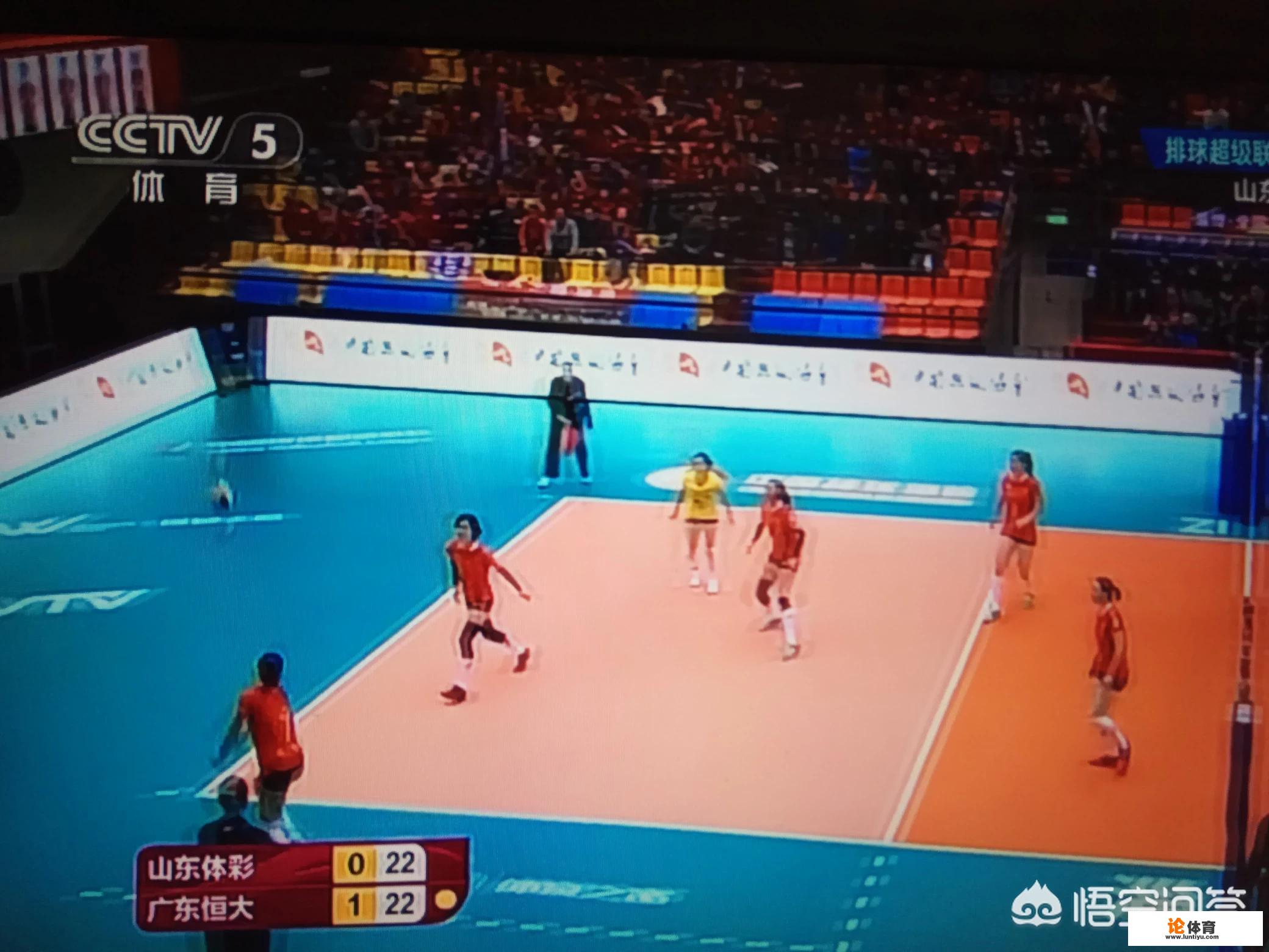 八强赛第十轮山东女排在先丢一局的情况下,连扳三局3-1胜广东队,如何评价本场比赛? 八强赛第十轮山东女排在先丢一局的情况下,连扳三局3-1胜广东队,如何评价本场比赛?