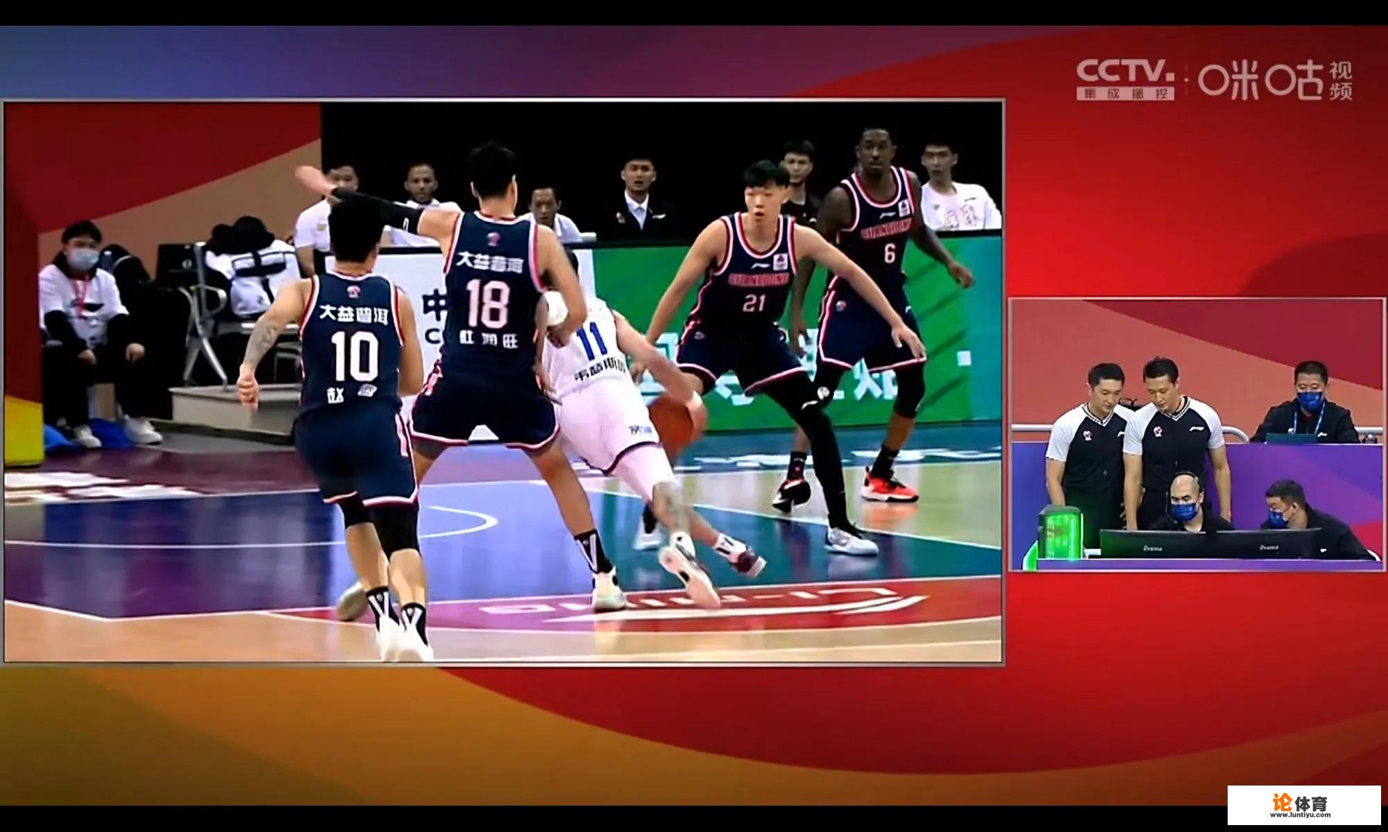 广东辽宁都赢球，广东双外援尴尬，杜润旺停赛，谁能赢对决比赛？