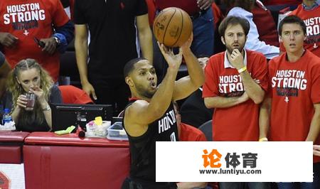 2017-2018赛季NBA西部决赛G6，戈登在上半场三分球四投全中，是不是应该在下半场得到更多的球权？