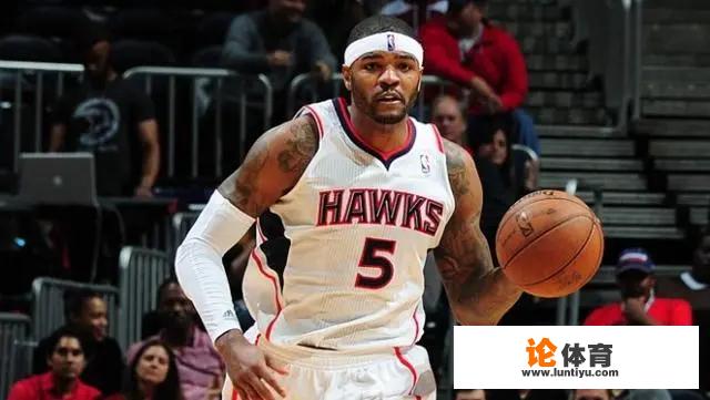 约什史密斯怎么堕落这么快，下赛季应该是丢工作了？