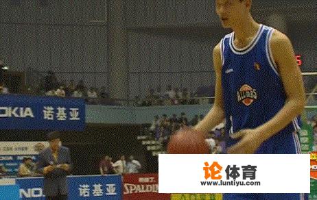 CBA大帅哥杨鸣巅峰时候正式比赛扣过篮吗？