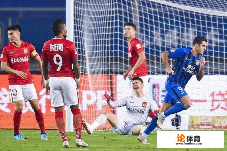 中超第23轮,江苏苏宁8分钟内连进2球,广州恒大究竟是怎么了? 中超第23轮,江苏苏宁8分钟内连进2球,广州恒大究竟是怎么了?