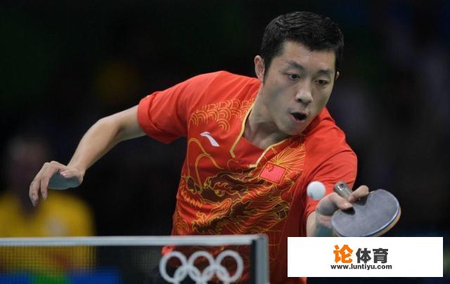 乒乓球主裁判位置? 乒乓球主裁判位置?