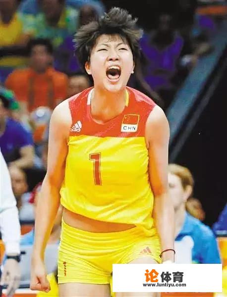 每个皮球8元,买5个以上,每个优惠1元,李老师买了6个皮球,他一共花多少钱? 每个皮球8元,买5个以上,每个优惠1元,李老师买了6个皮球,他一共花多少钱?