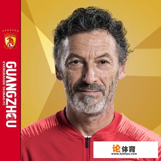 深圳FC队医心肺复苏昏厥的路人，中超赛场还有哪些“仁心仁术”的事件？