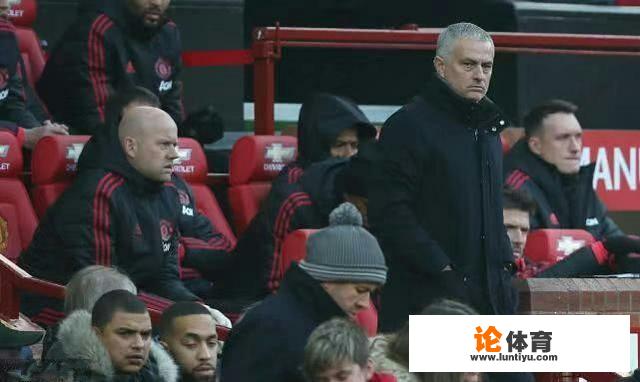 利物浦3-1曼联是一场划时代的胜利:让穆里尼奥赞美利物浦有实力,你怎么看? 利物浦3-1曼联是一场划时代的胜利:让穆里尼奥赞美利物浦有实力,你怎么看?